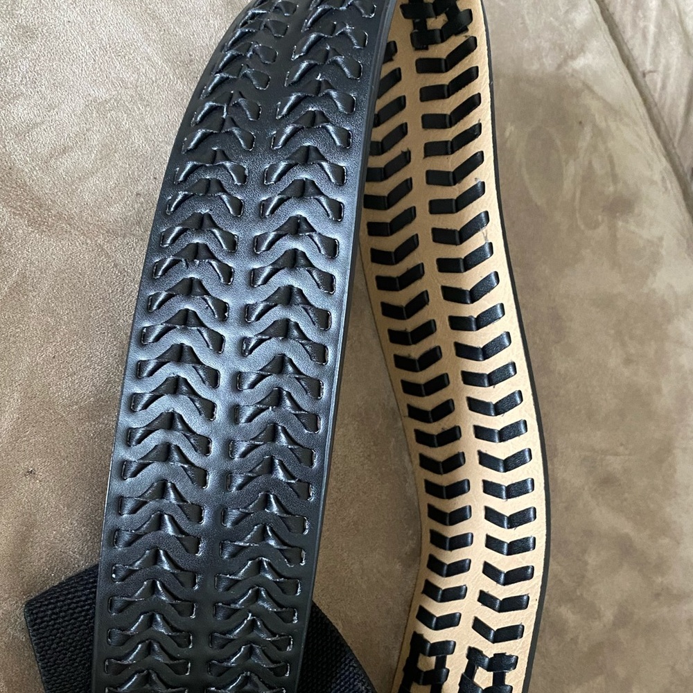 Leather cinch belt